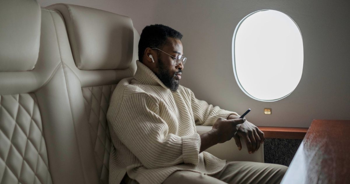 Why Does Your Face Look Worse the Day After a Flight? Travel Skin, Explained for Men