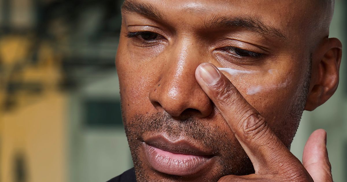 How Do I Fight Wrinkles If I'm a Guy?